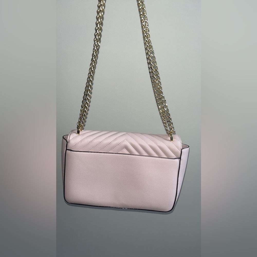 Shoulder bag with gold chains - Picture 2 of 2